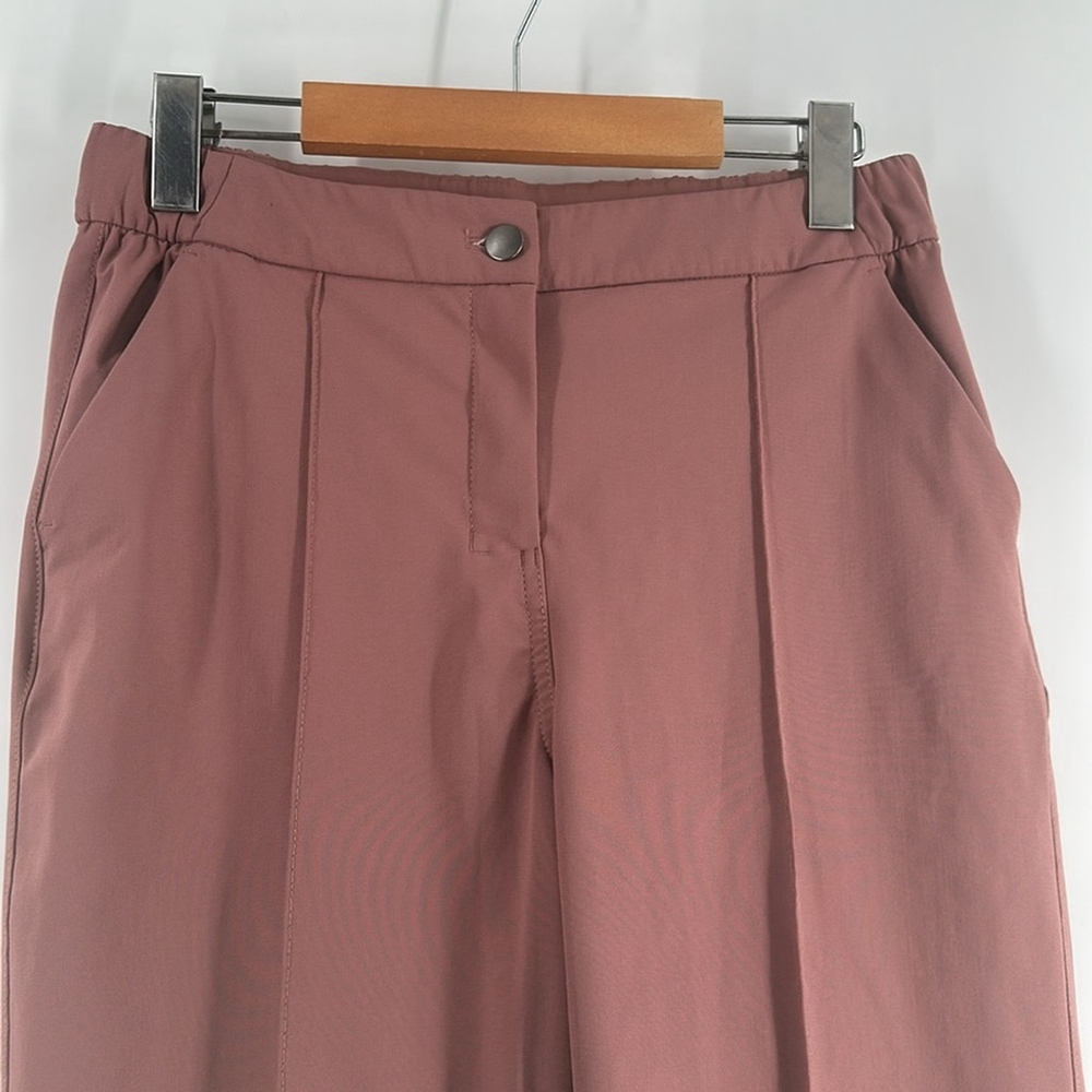 High-Rise Rose Jogger Pants - Women's - Picture 6 of 10